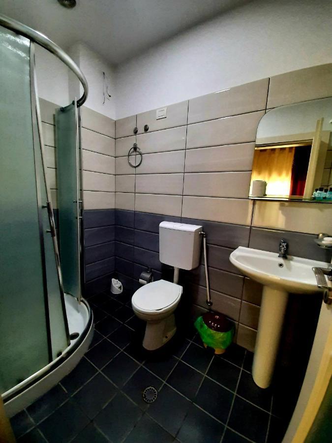 Hotel Vila Giorgio Shkodër Eksteriør bilde